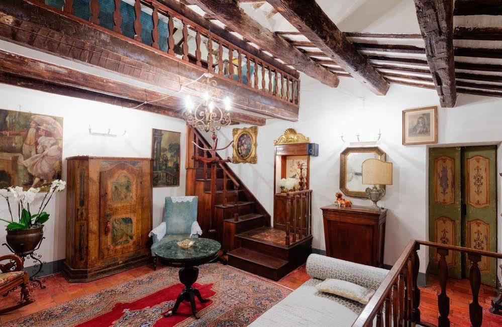 B&B La Residenza Del Poeta Montesicuro Bagian luar foto