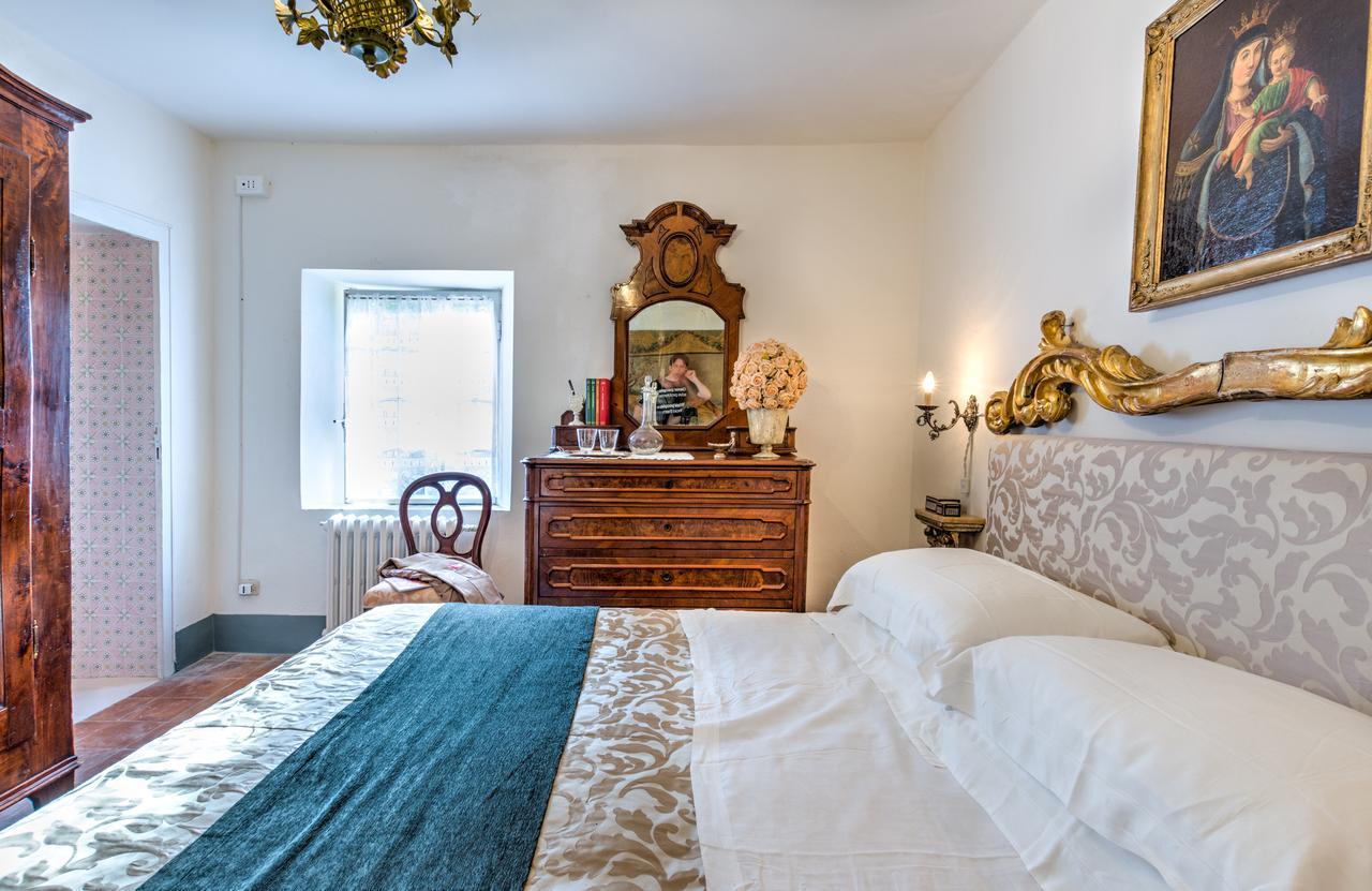 B&B La Residenza Del Poeta Montesicuro Bagian luar foto