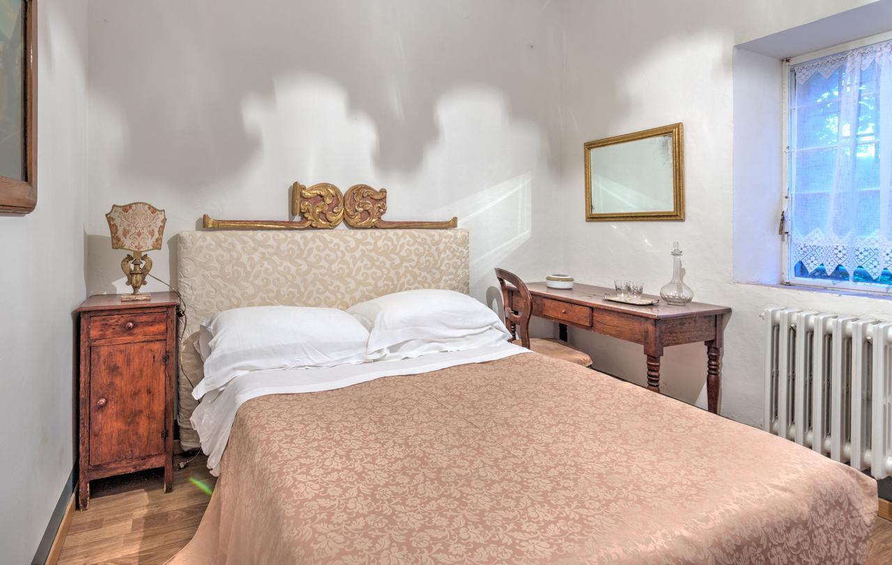 B&B La Residenza Del Poeta Montesicuro Bagian luar foto