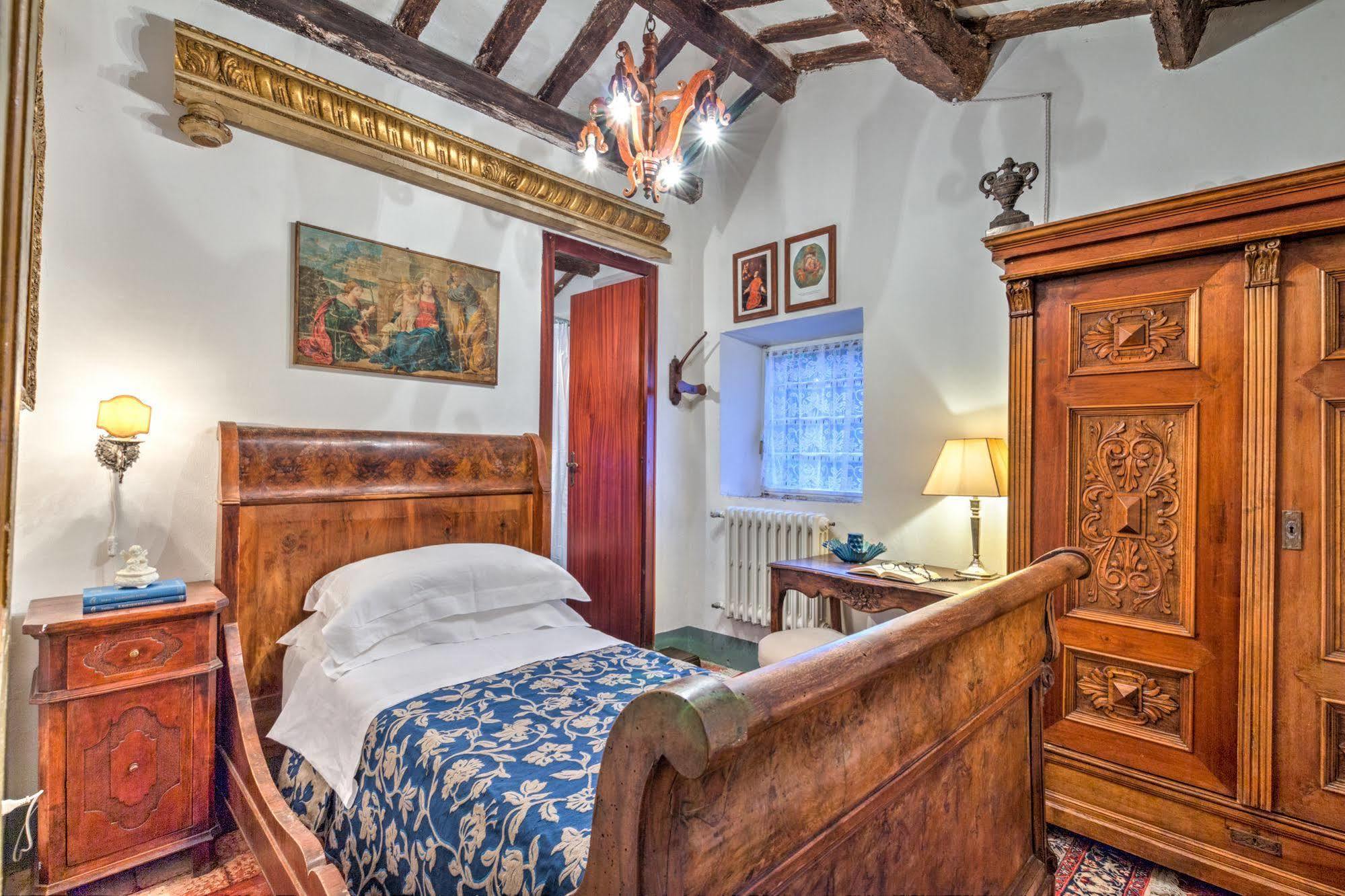 B&B La Residenza Del Poeta Montesicuro Bagian luar foto