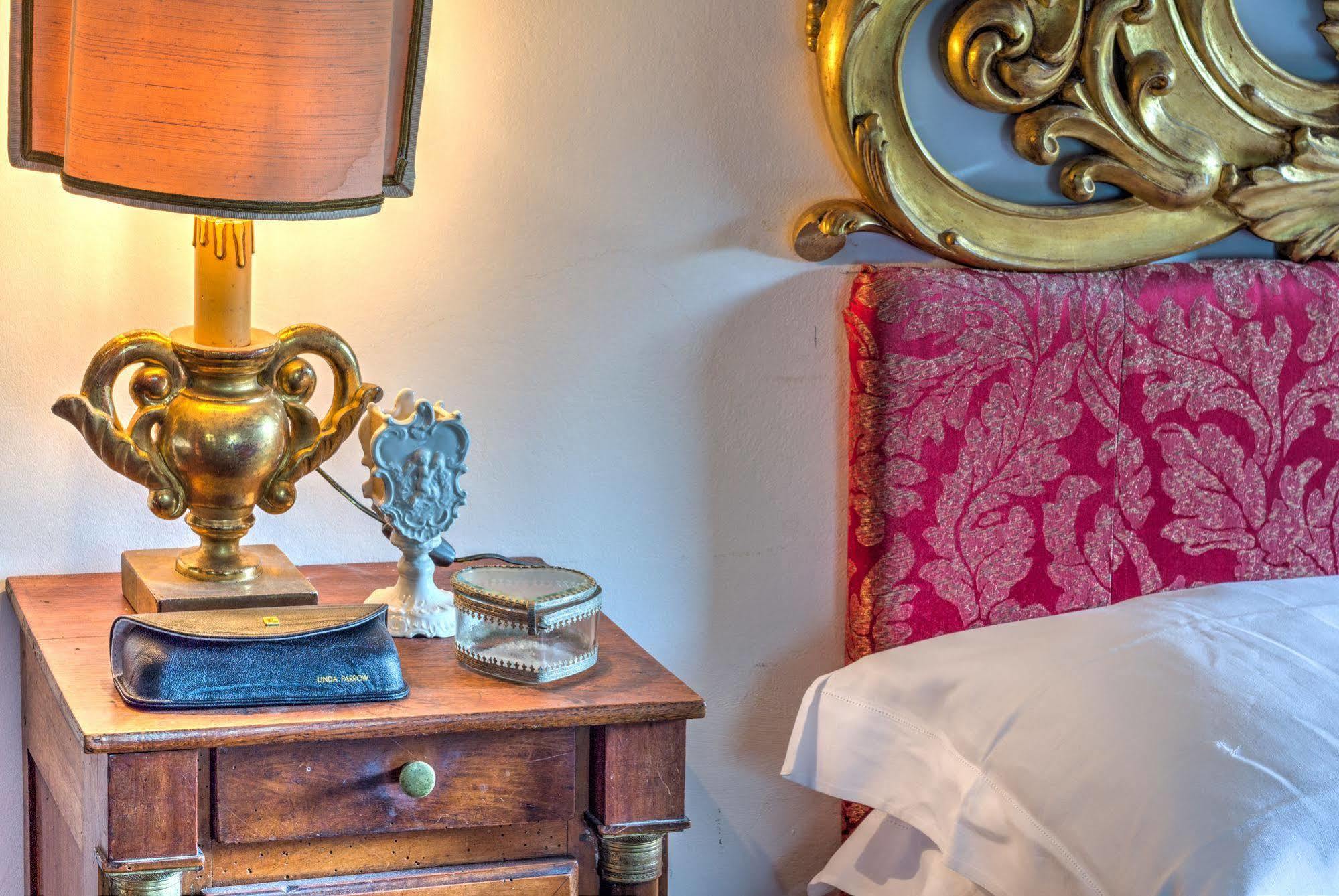 B&B La Residenza Del Poeta Montesicuro Bagian luar foto