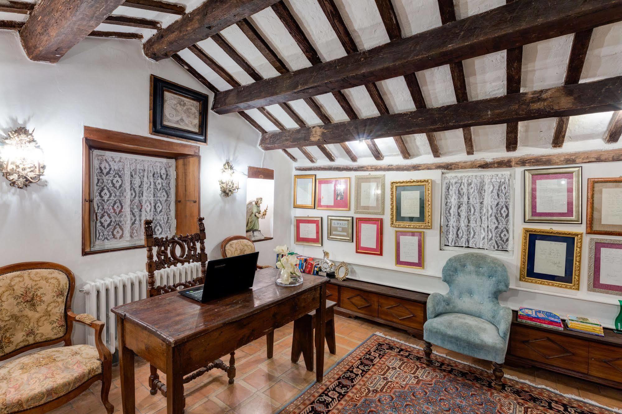 B&B La Residenza Del Poeta Montesicuro Bagian luar foto