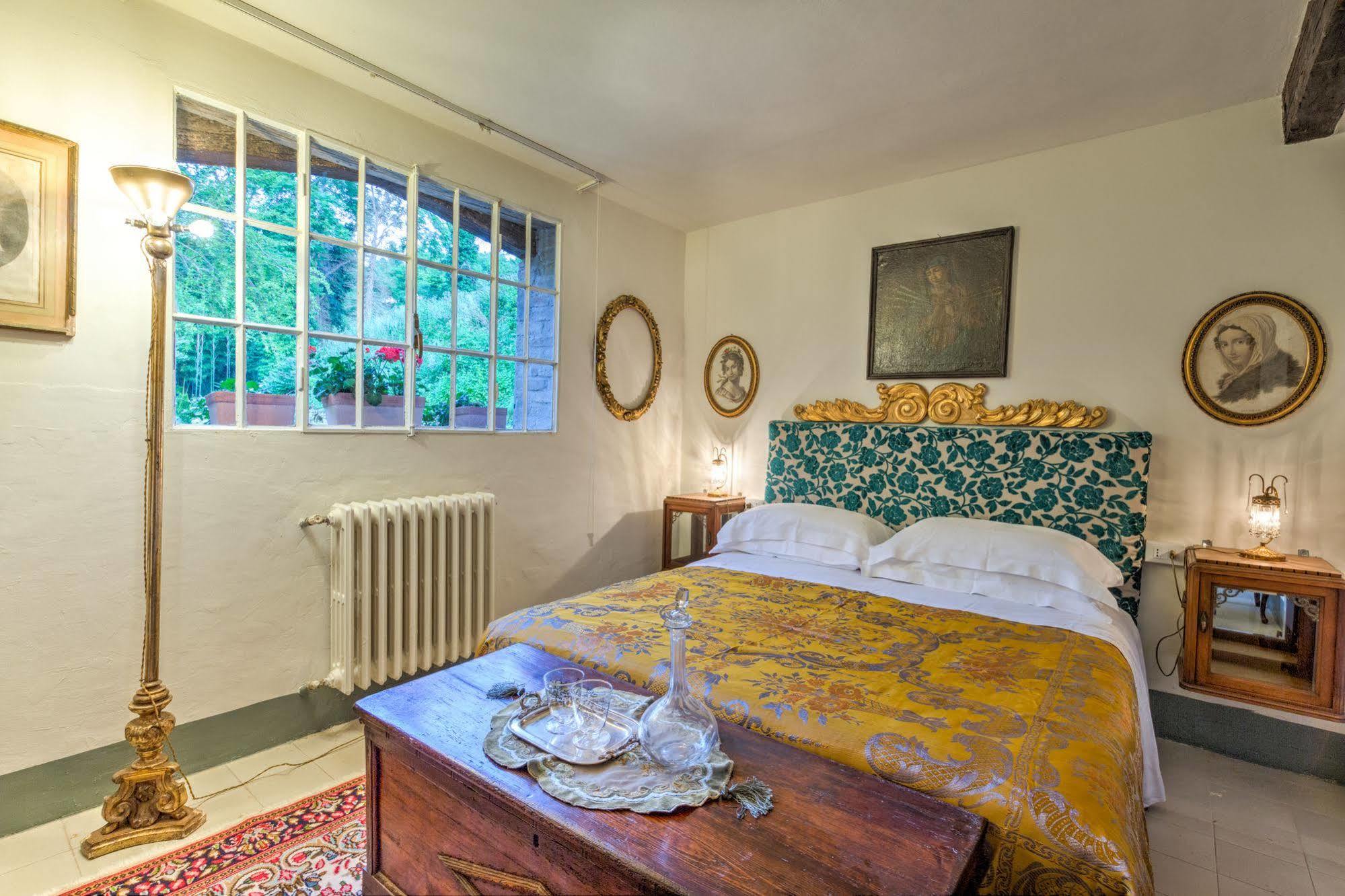 B&B La Residenza Del Poeta Montesicuro Bagian luar foto