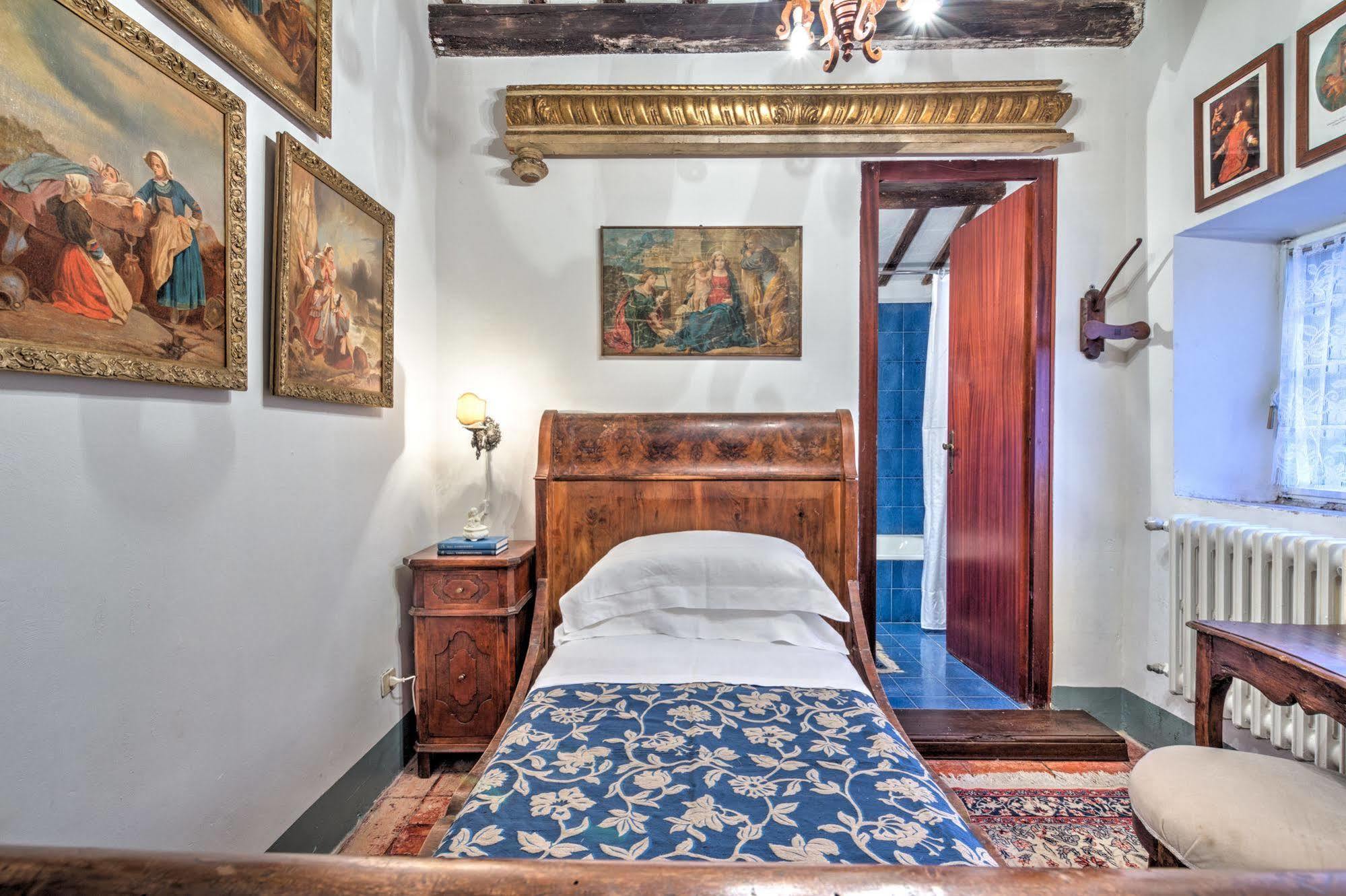 B&B La Residenza Del Poeta Montesicuro Bagian luar foto