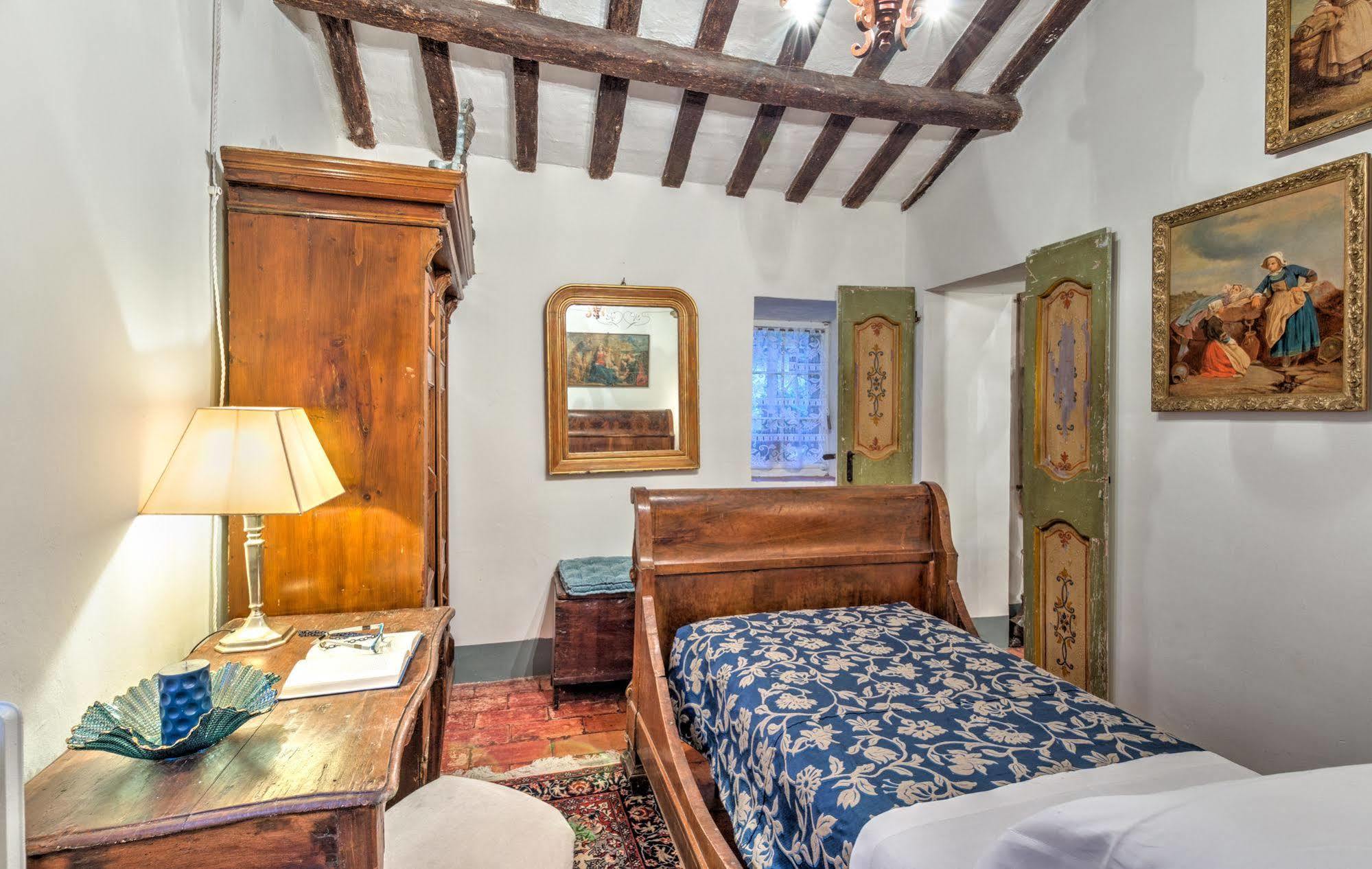 B&B La Residenza Del Poeta Montesicuro Bagian luar foto
